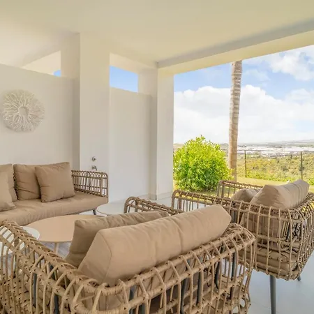 Apartman Stunning In With 2 Bedrooms, Wifi And Swimming Pool