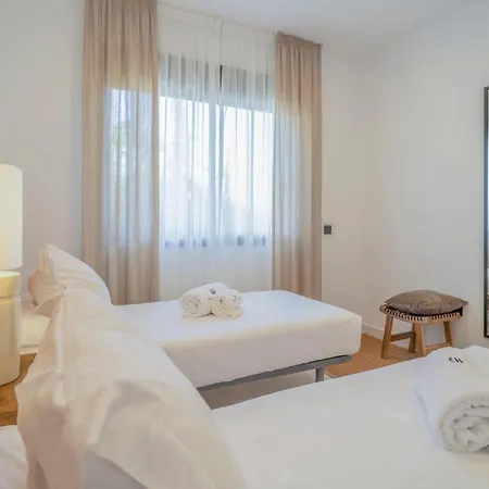 Stunning In With 2 Bedrooms, Wifi And Swimming Pool Apartman Estepona